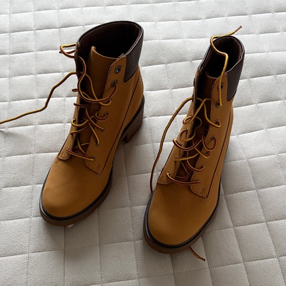 Timberland Women’s Tan Lace-Up Ankle Boots main image 2